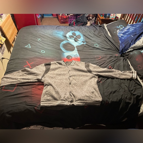 Brooklyn Cloth Gray Button-Up Sweater - Picture 7 of 12